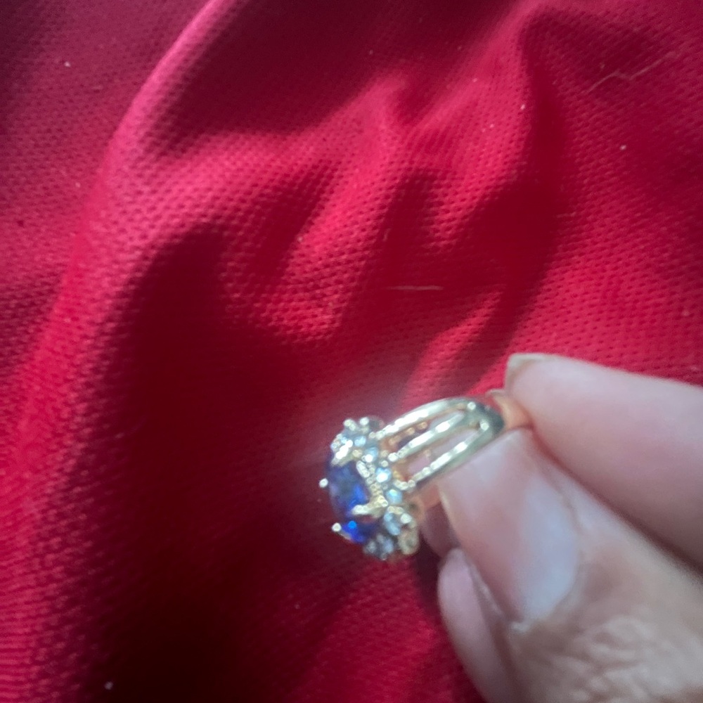 Blue Gemstone Gold Plated Metal Alloy Ring NWT Size: 7, 9, 10 - Picture 6 of 7